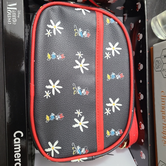Disney Minnie Mouse Camera bag and Dangle gift set New In Box - Picture 6 of 8